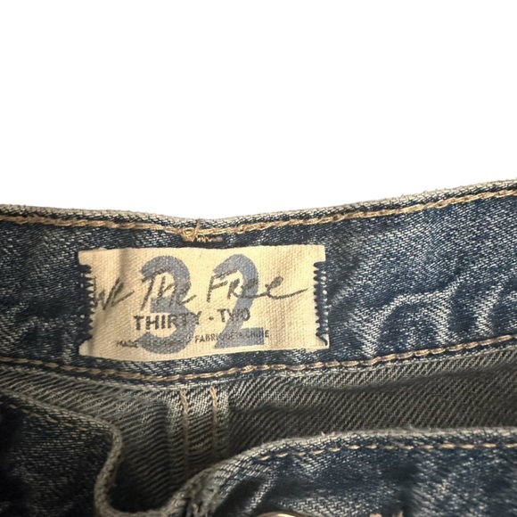 We the Free Women’s Size 32 Denim Shorts Loving Good Vibrations Cut Off Frayed - Picture 5 of 7